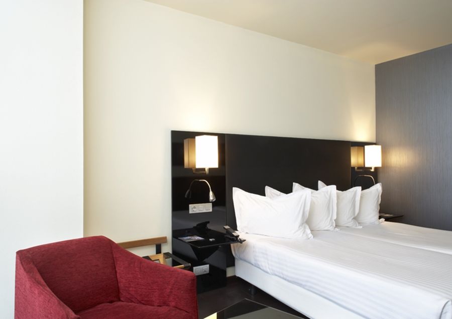 Ac Hotel Som By Marriott L'Hospitalet de Llobregat Exterior photo